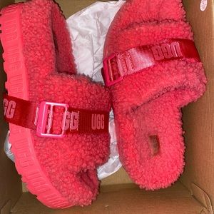 Ugg fluffita slides color strawberry